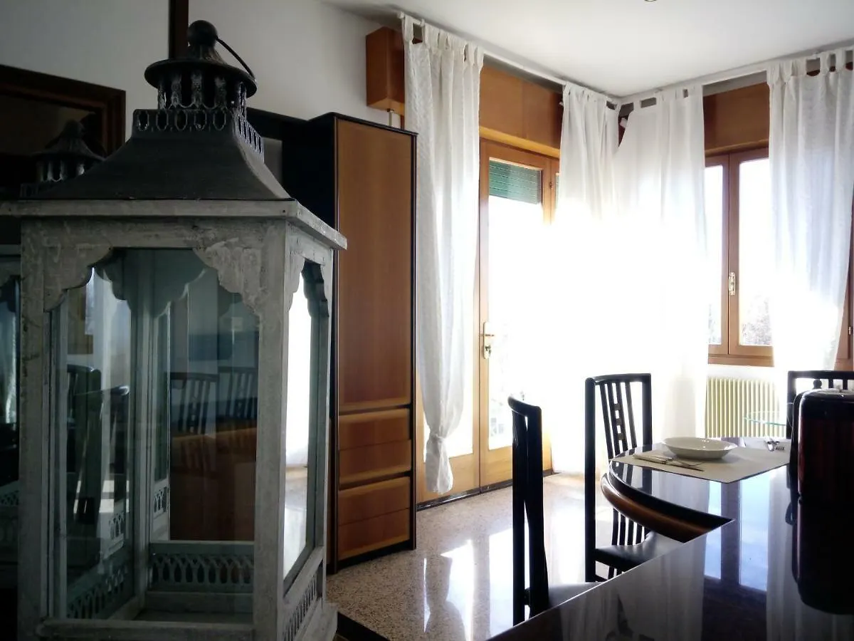Polly House Apartment Treviso 0*,